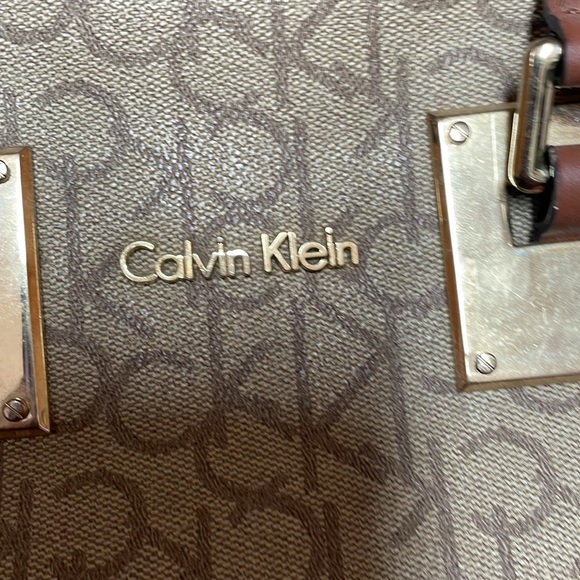 Bundle of 2 purses Calvin Klein and b.o.c - Picture 3 of 11